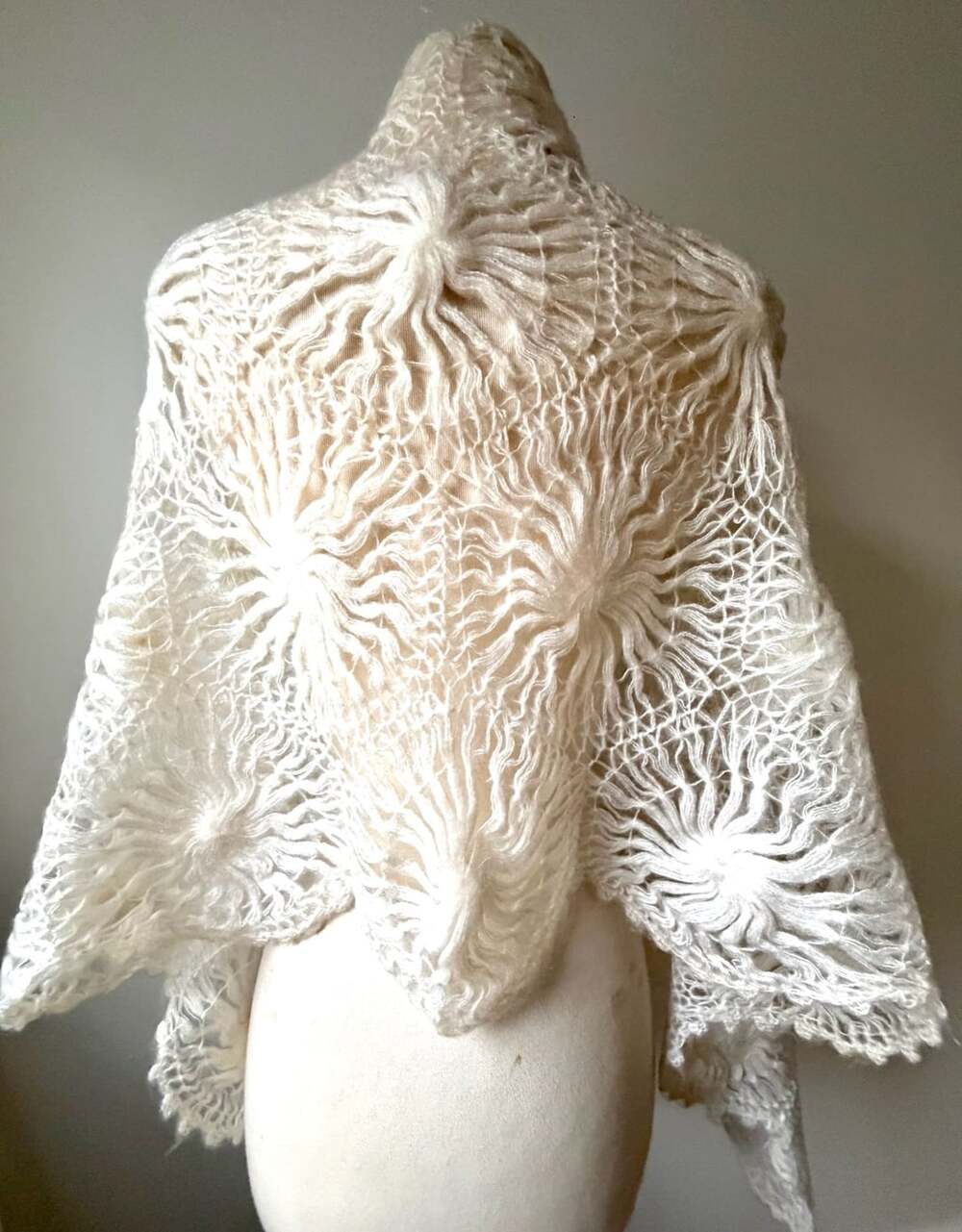 1970s Vintage Handmade Boho Shawl Cape